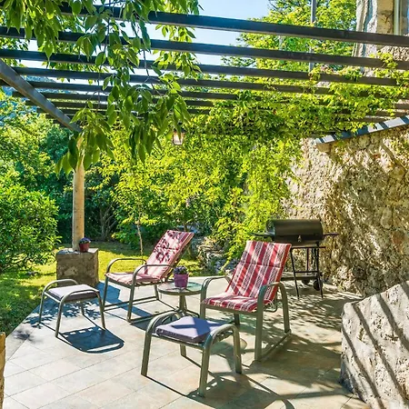 Gorgeous In With Kitchen Holiday home *