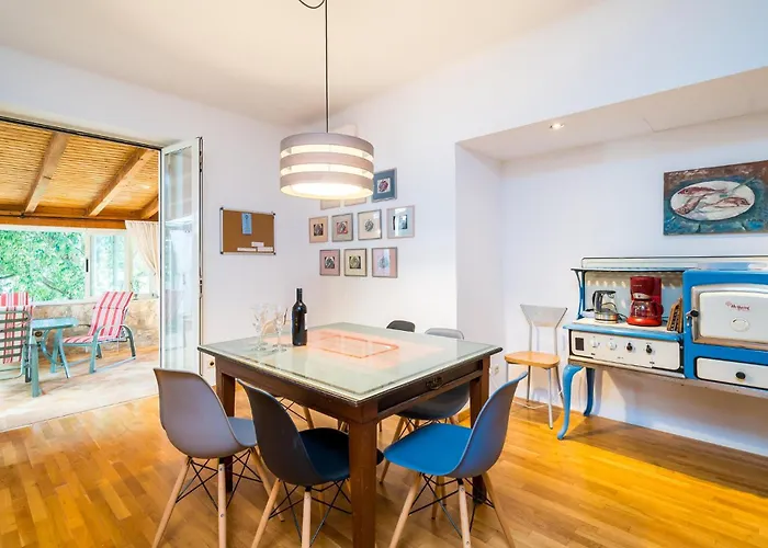 Gorgeous In With Kitchen Tatil Evi