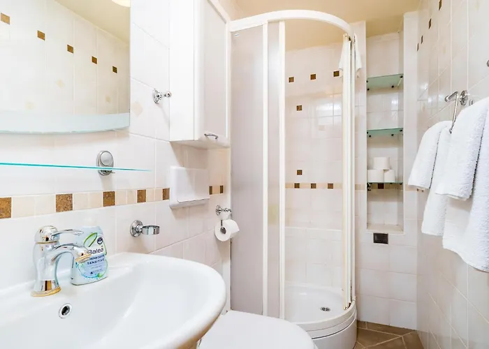 Gorgeous In With Kitchen Nyaraló